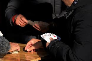 内马尔晒在线平台打扑克图片：情况很糟糕，GG